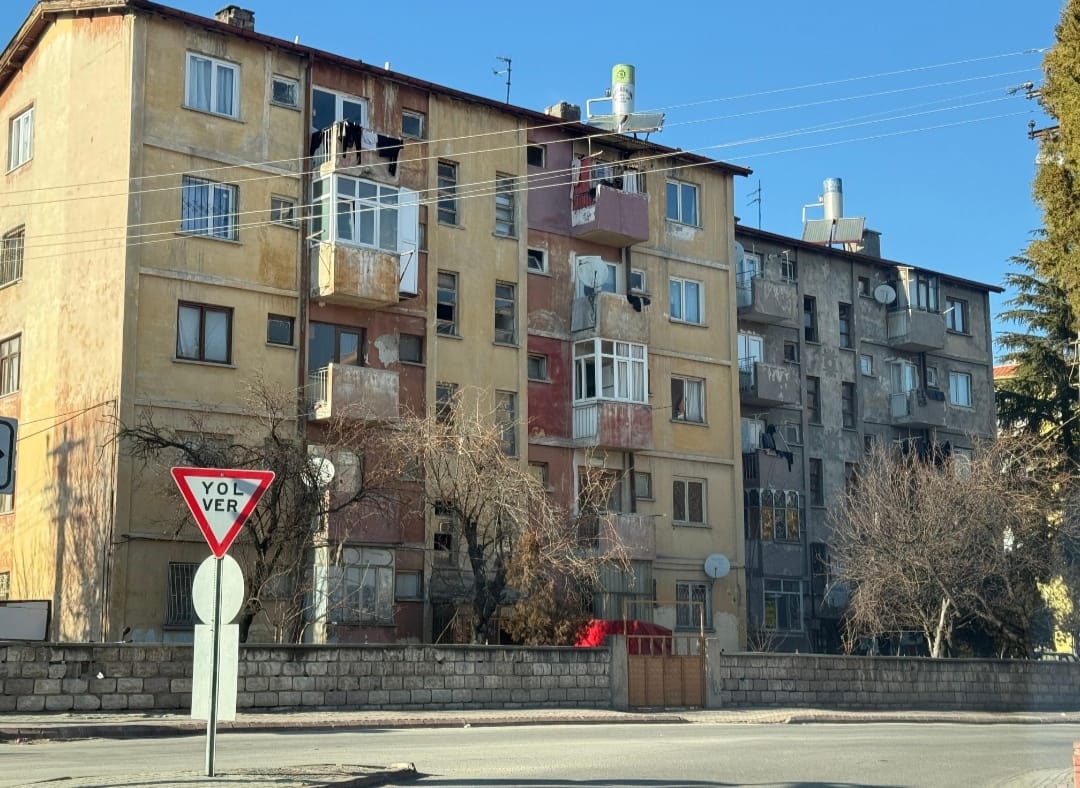Eski binalar korkutuyor