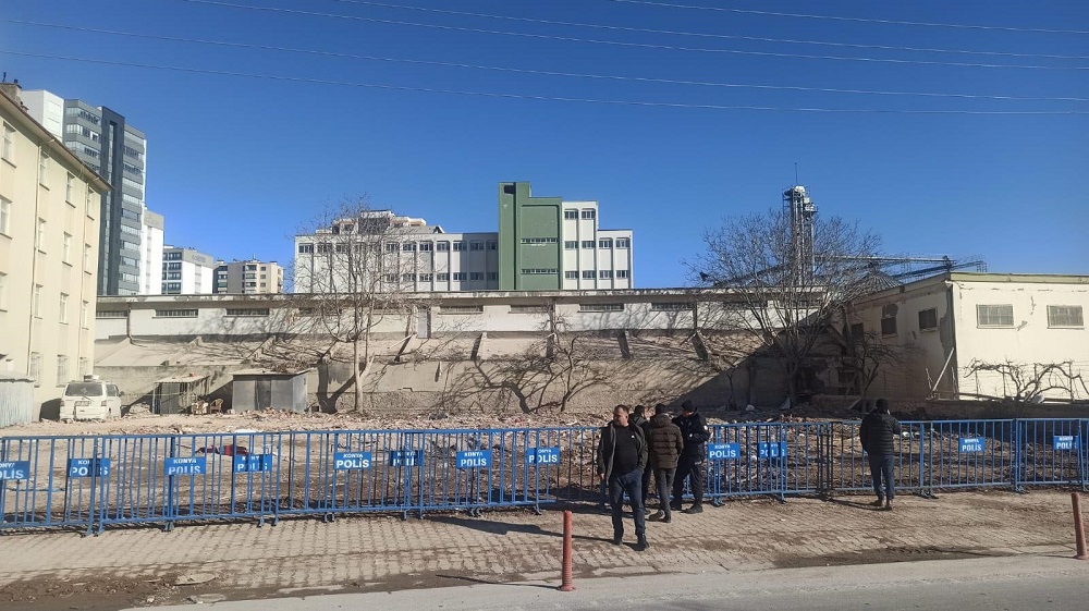 "Evimiz gitti çaresiz kaldık"