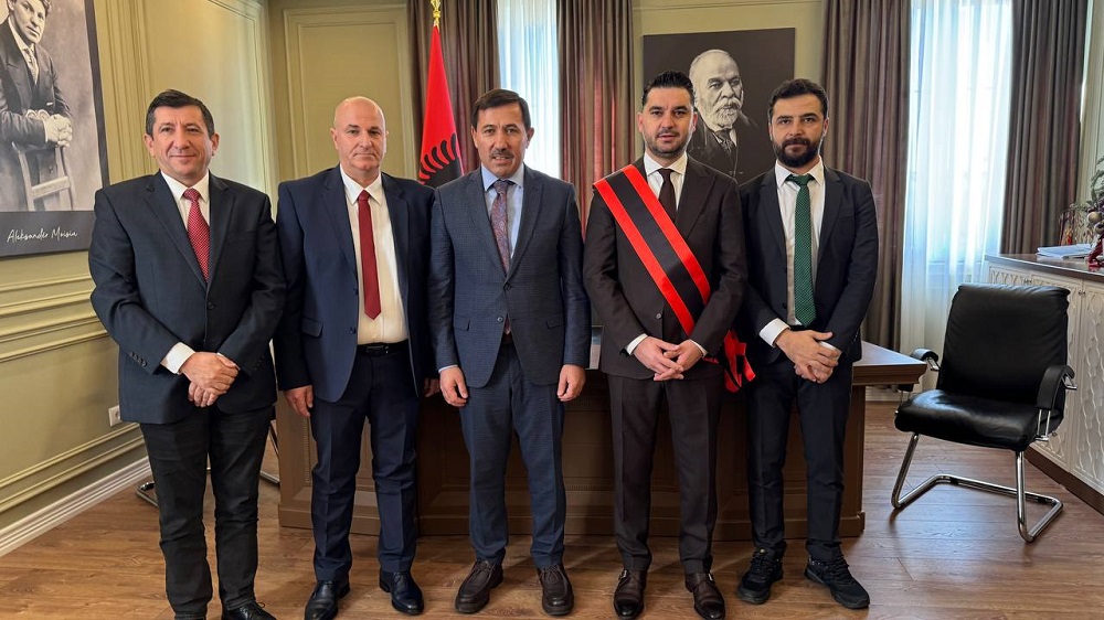 Karatay ile Kavajë Belediyesi kardeş oldu