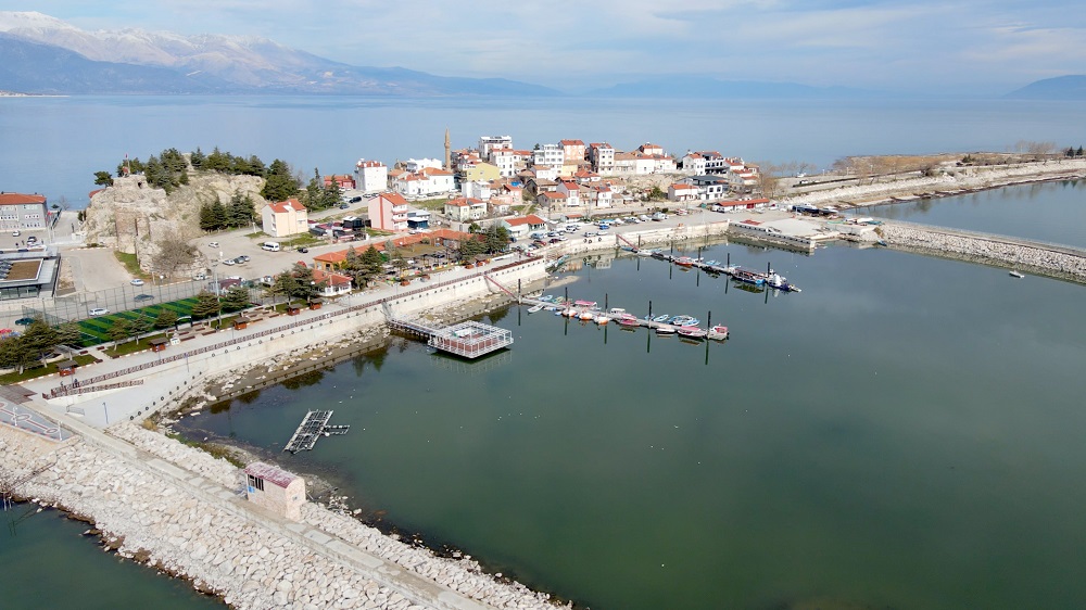Eğirdir Gölü nefes almaya başladı