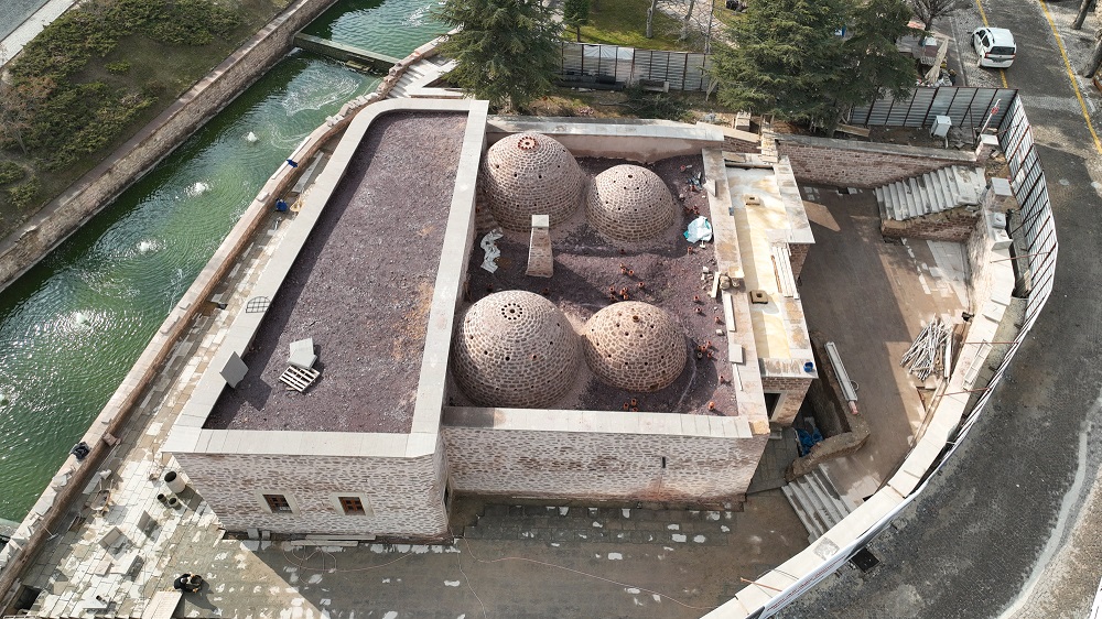 Tarihi hamam restore ediliyor