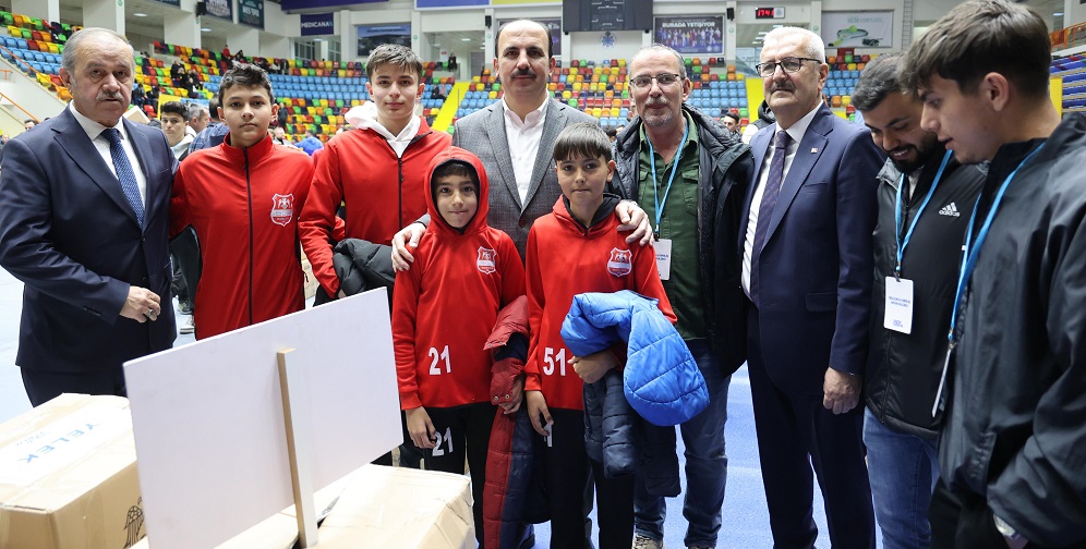 Büyükşehir'den amatör spora destek