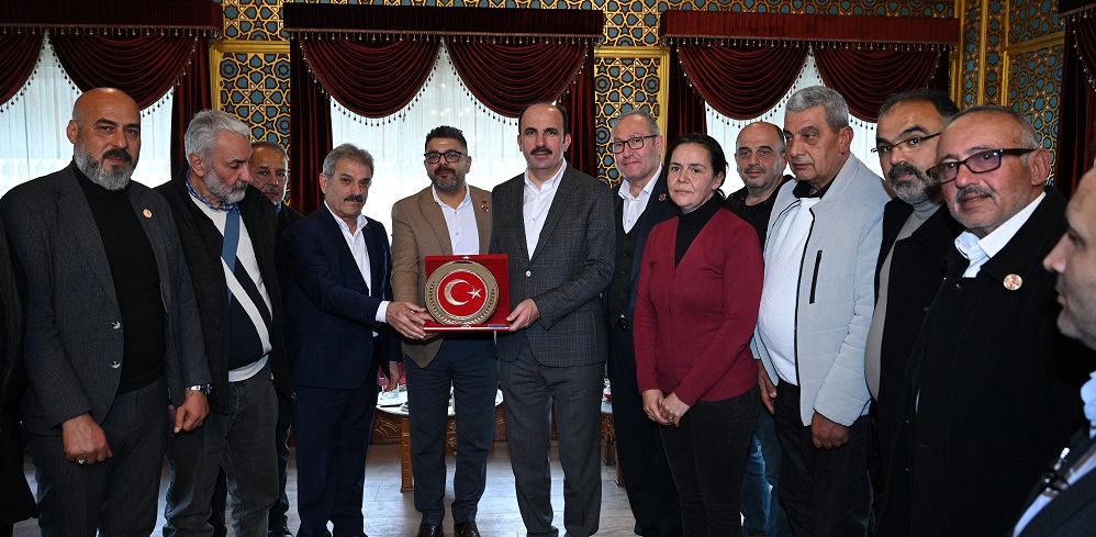 Başkan Altay Hataylı muhtarlarla buluştu