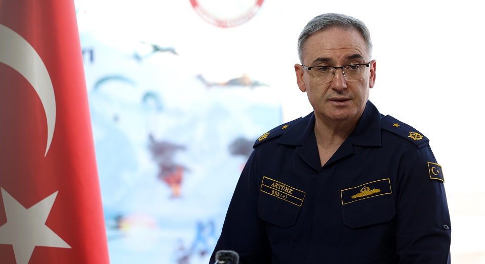 "Teğmenler TSK'nın itibarını zedeledikleri için cezalandırıldı"