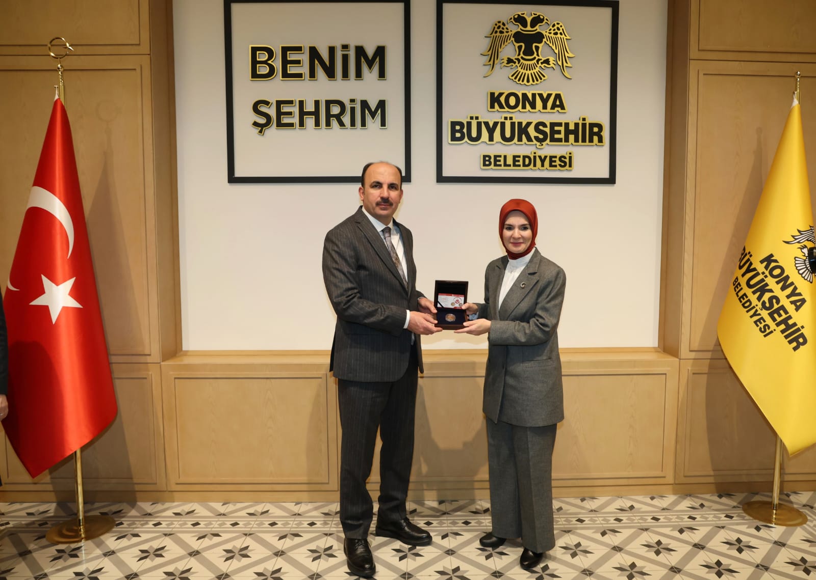 Bakan Göktaş Başkan Altay'ı ziyaret etti