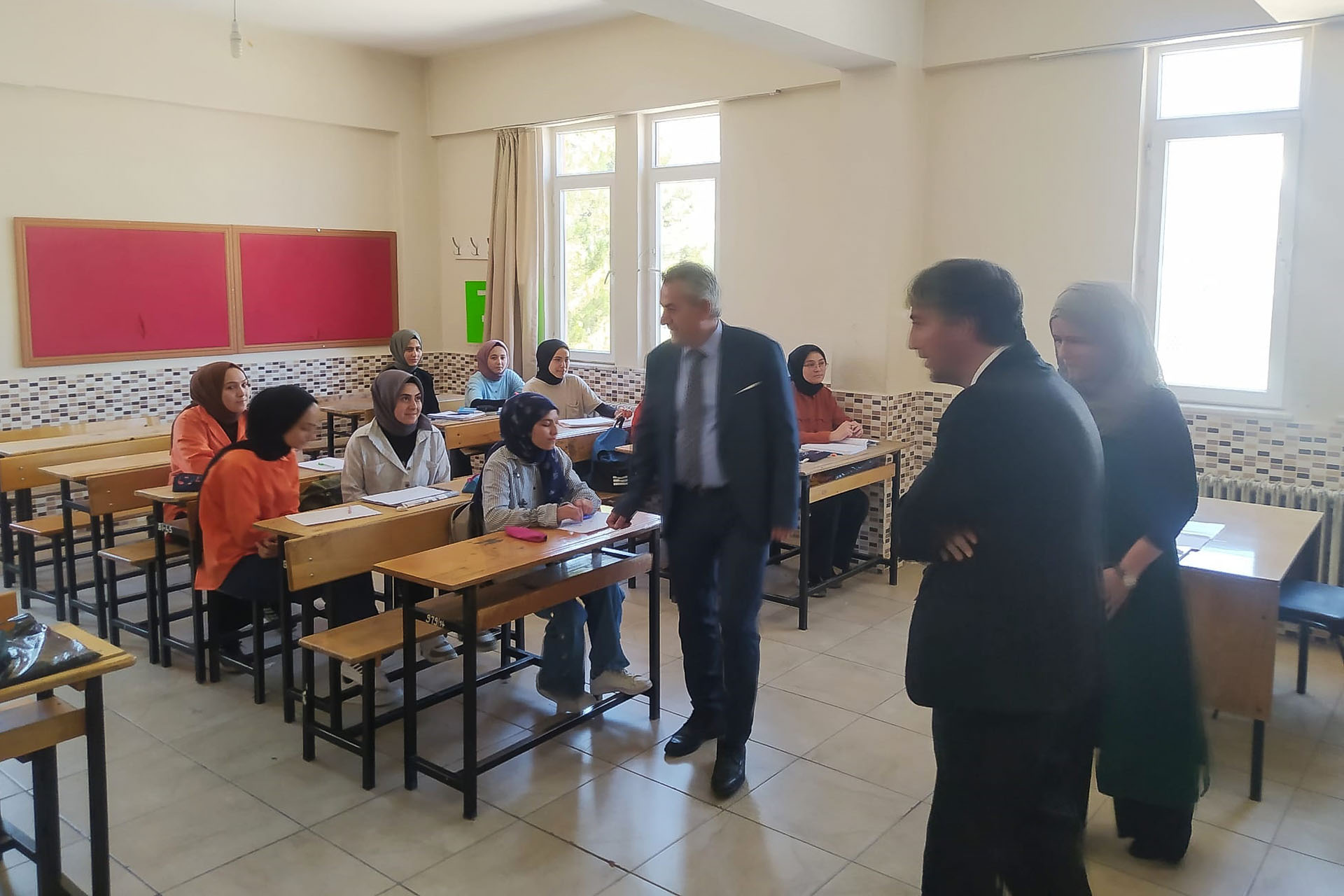 İl Milli Eğitim Müdürü Bozkır'da incelemelerde bulundu
