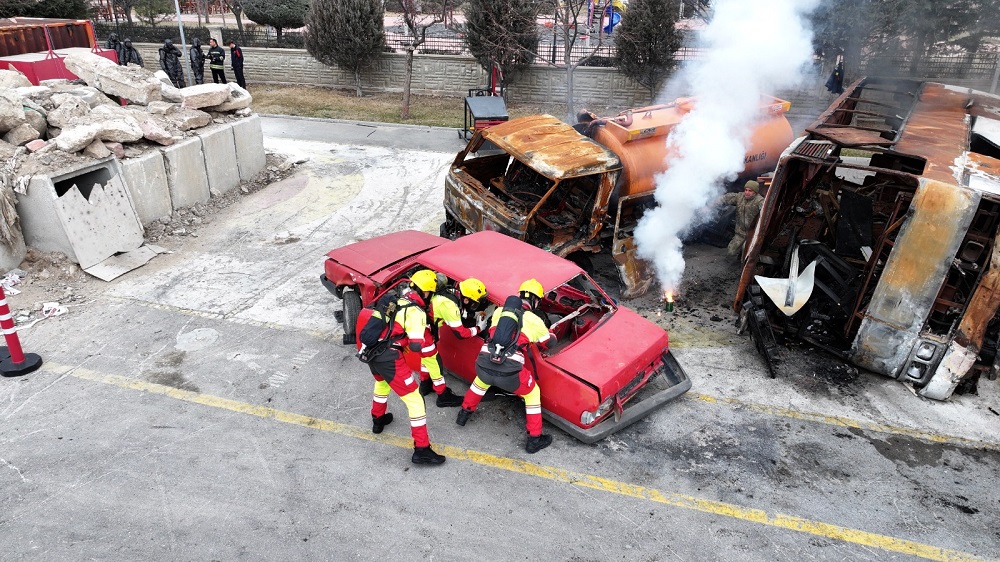 Tatbikat gerçeği aratmadı