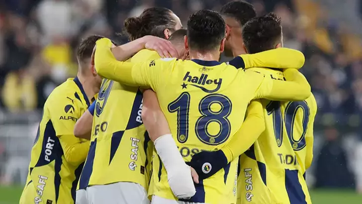 Fenerbahçe zirveye yaklaştı