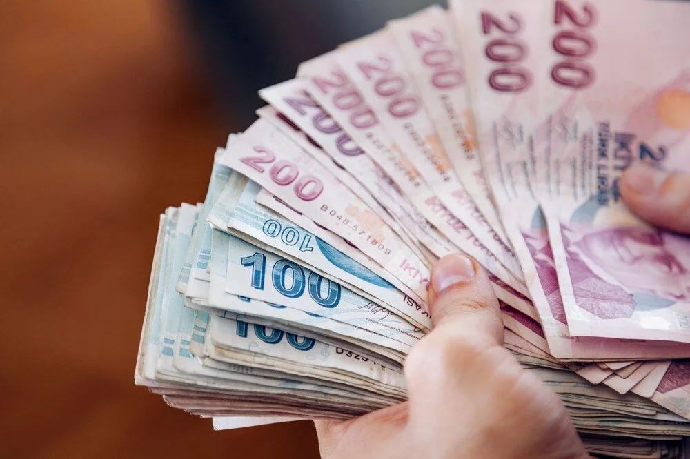 Merakla beklenen faiz kararı açıklandı