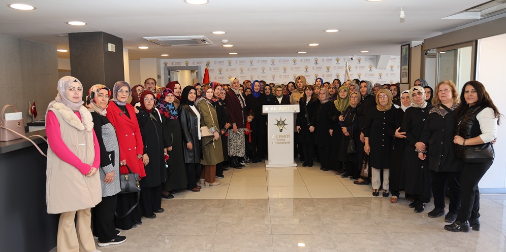 "Kadınlarımız her alanda görevler üstleniyor"