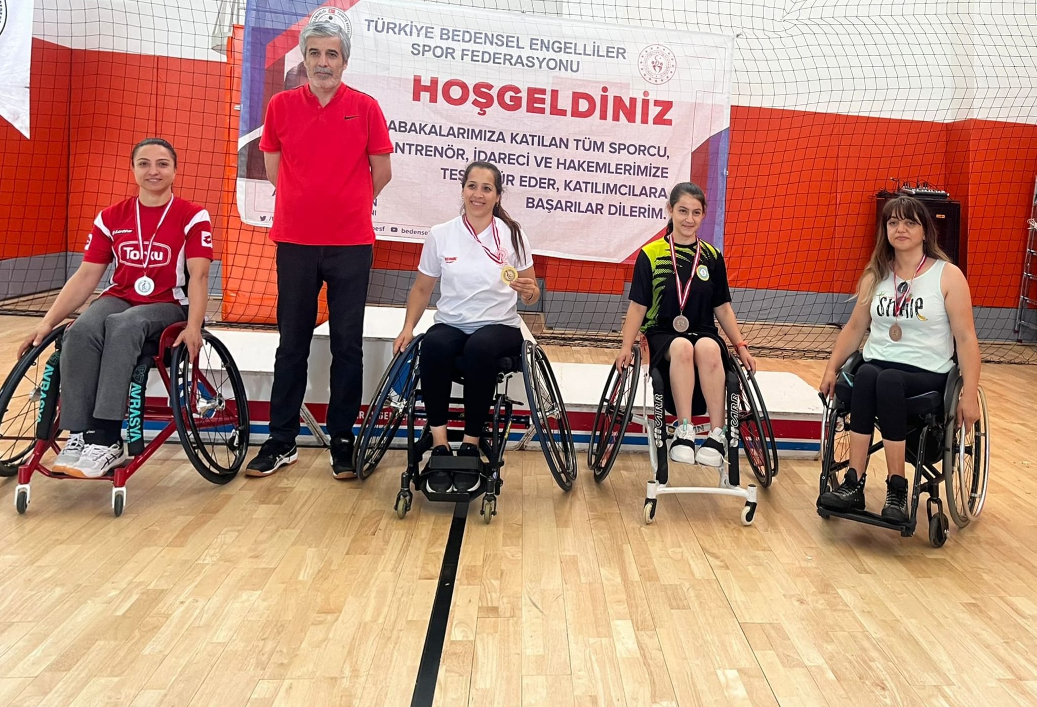 Torku Şekerspor'lu Emine Seçkin'den altın madalya