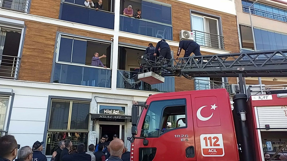 İtfaiye personelinin eşi ve çocukları yangında öldü