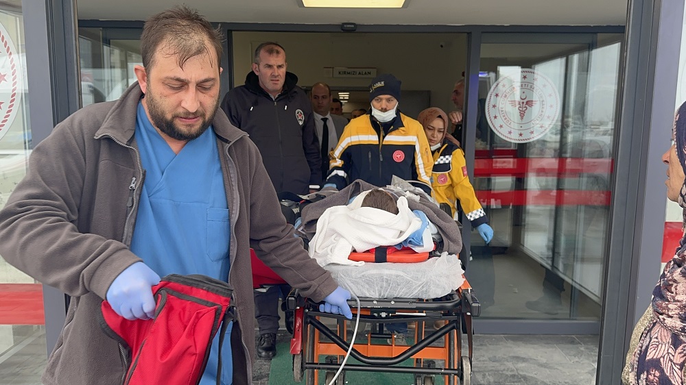 6 yaşındaki çocuğa köpek saldırdı
