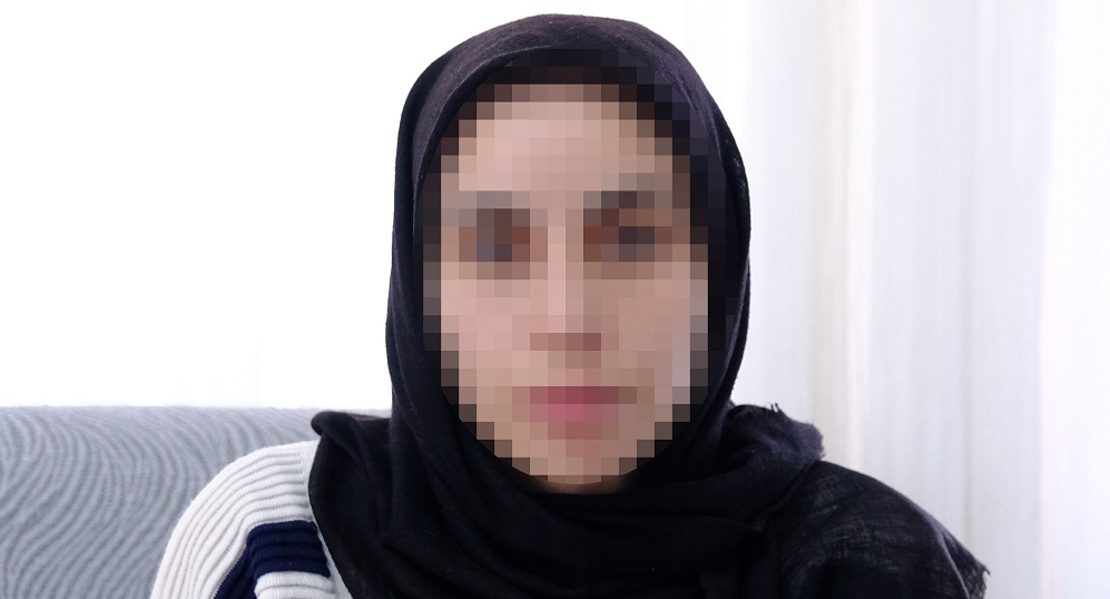 Bebeğini emzirirken bıçaklandı!