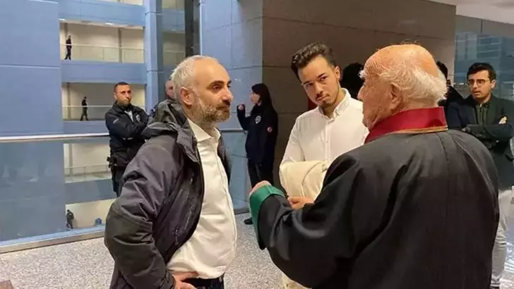 Gazeteci İsmail Saymaz adliyeye sevk edildi