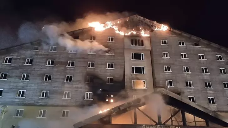 Otel yangını faciasında bilirkişi heyet raporu açıklandı