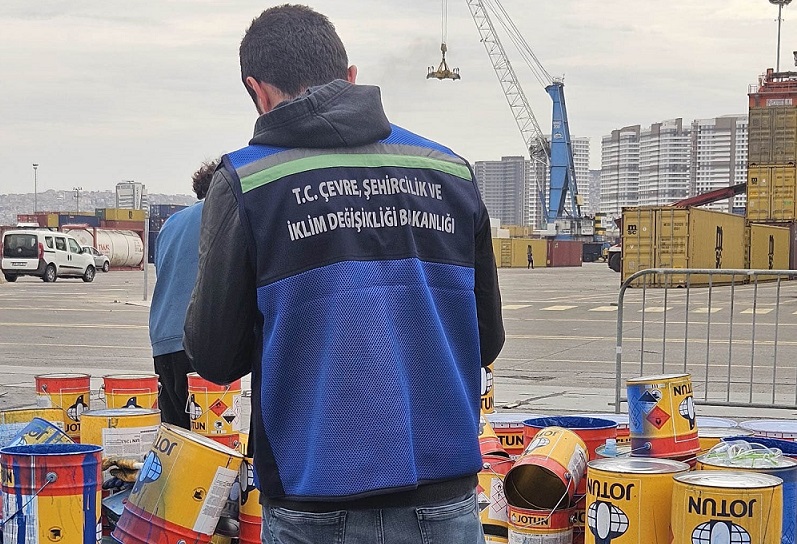 Denizi kirleten firmaya 8,3 milyon lira ceza