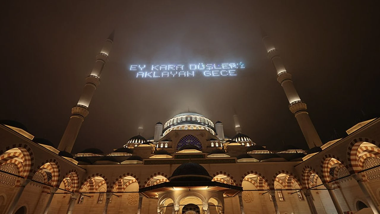 Bu gece Kadir Gecesi