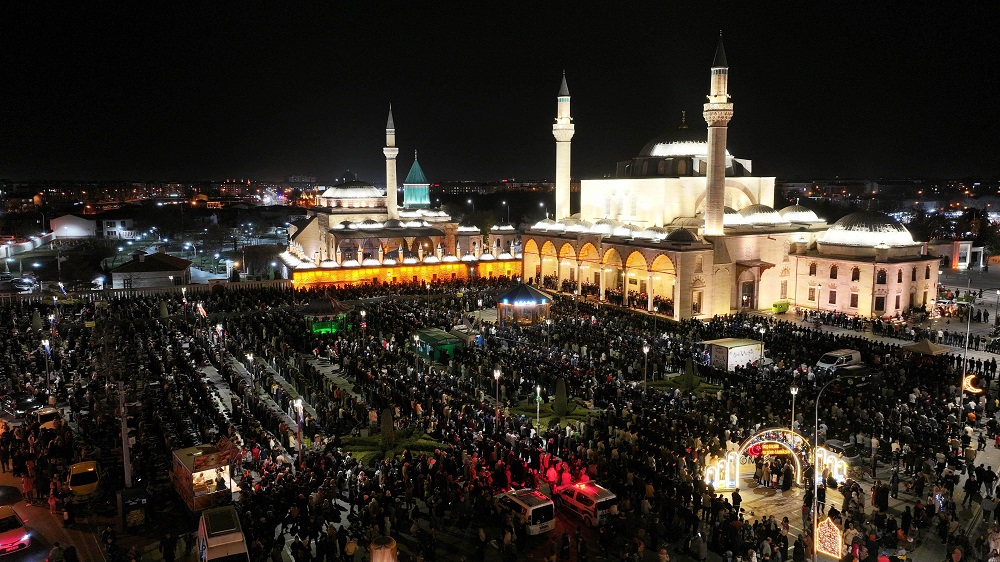 Konya'da Kadir Gecesi idrak edildi