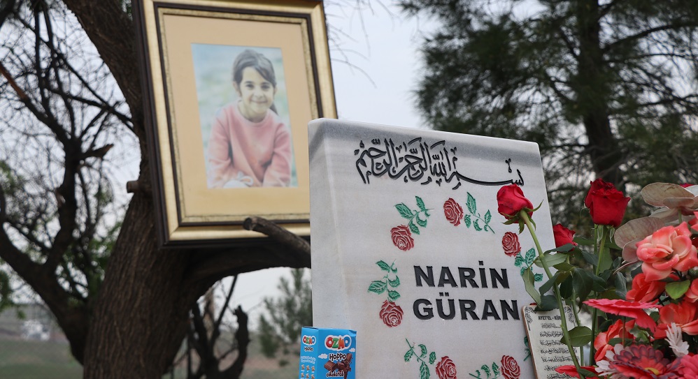 Narin ve Rojin’in mezarlarına ziyaretçi akını