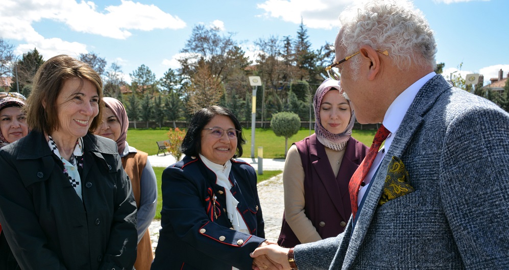 "Her yerde adından söz ettiren bir üniversiteyiz"