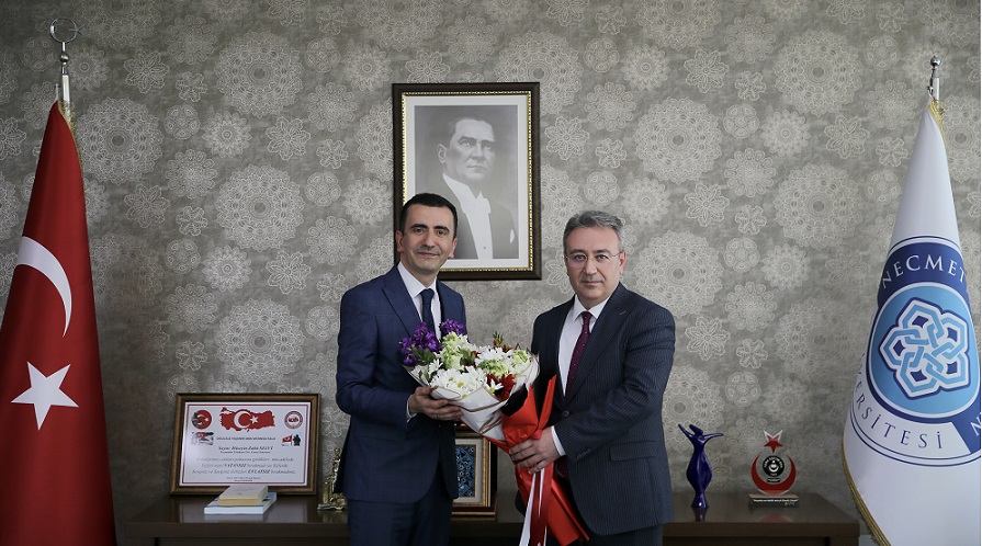 Necmettin Erbakan Üniversitesinde bayrak değişimi