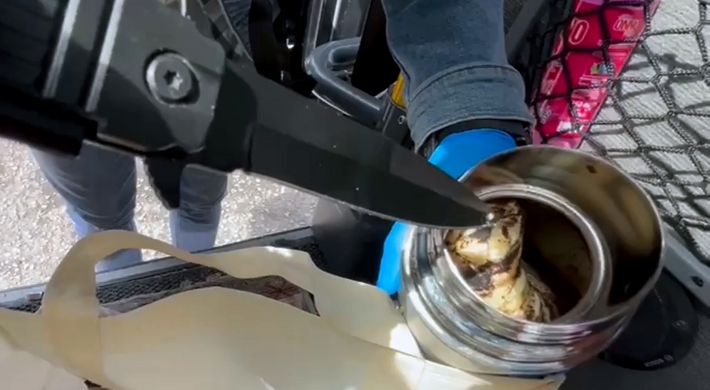 Termostan yarım kilo bonzai ham maddesi çıktı
