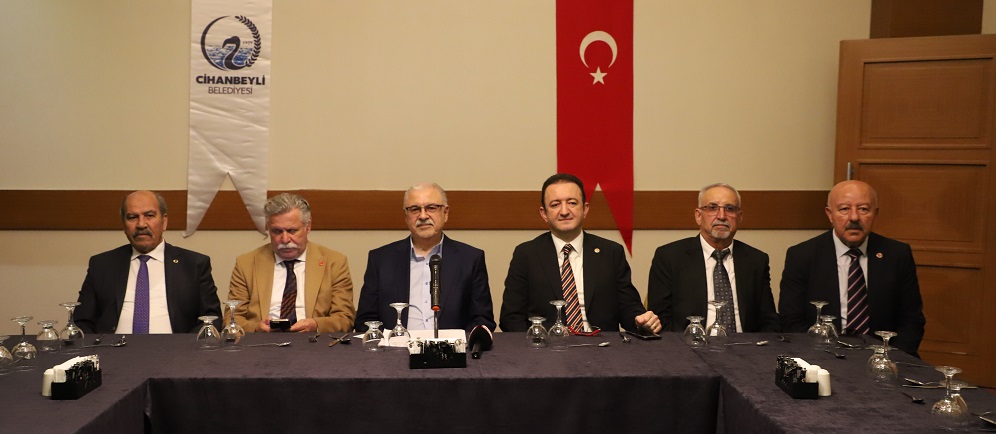 "Çay kahve ikramlarını cebimizden ödedik"