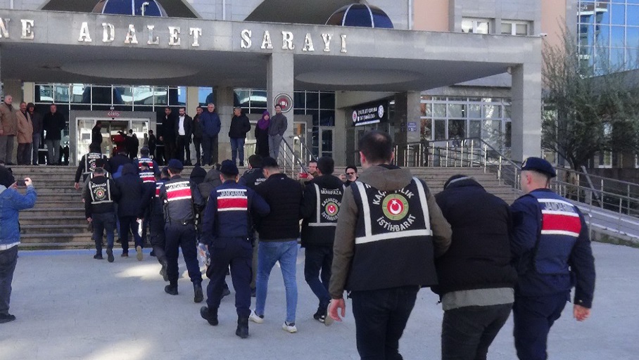 Rüşvet operasyonunda 23 gümrük görevlisi tutuklandı