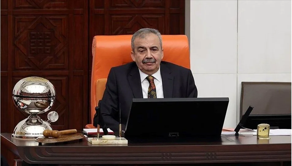 Sırrı Süreyya Önder hastaneye kaldırıldı