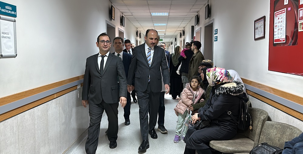 Başkan Altay hastaları ziyaret etti