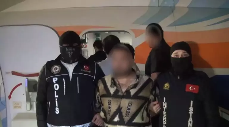 Kırmızı bültenle aranan şüpheliler yurt dışında yakalandı