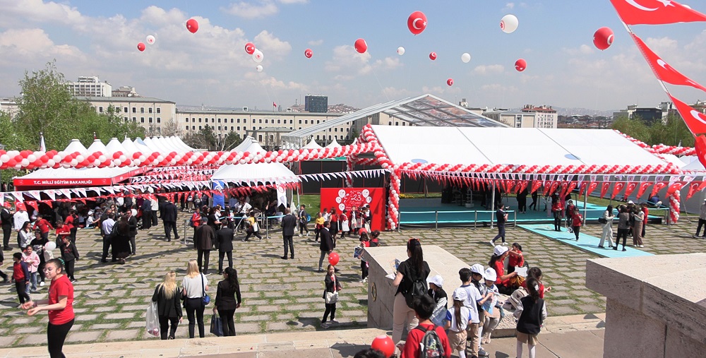 TBMM'de 23 Nisan etkinlikleri başladı
