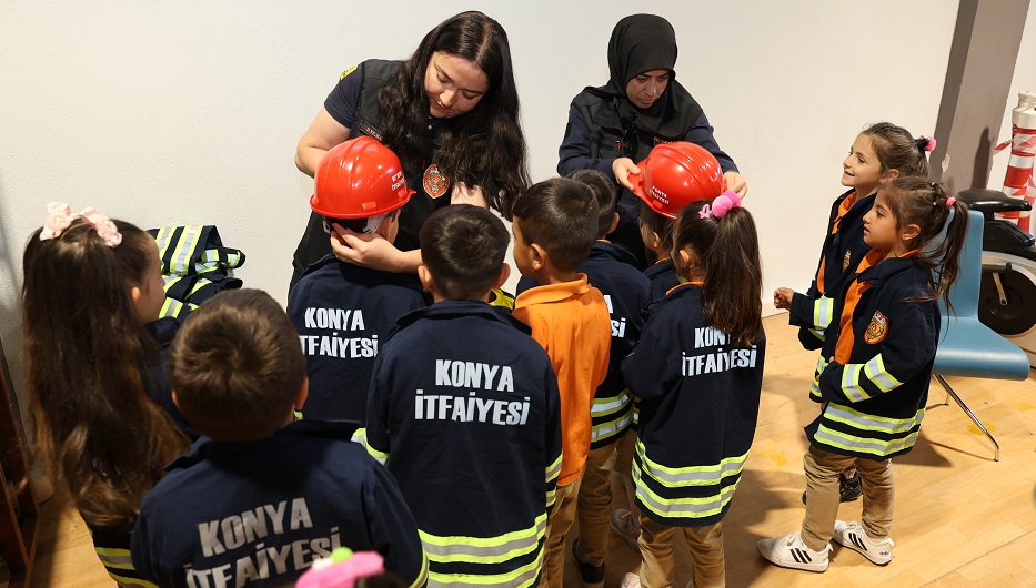 Minikler yangın güvenliği eğitimi aldı