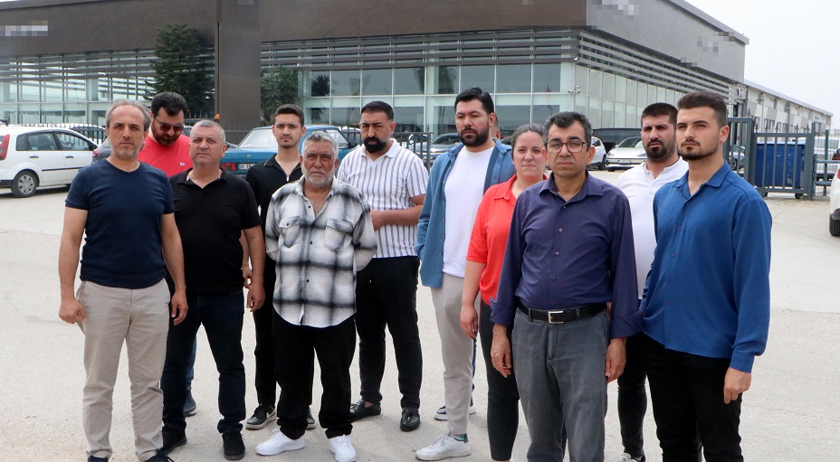 Sıfır otomobilleri sahte plaka ve ruhsatla sattı