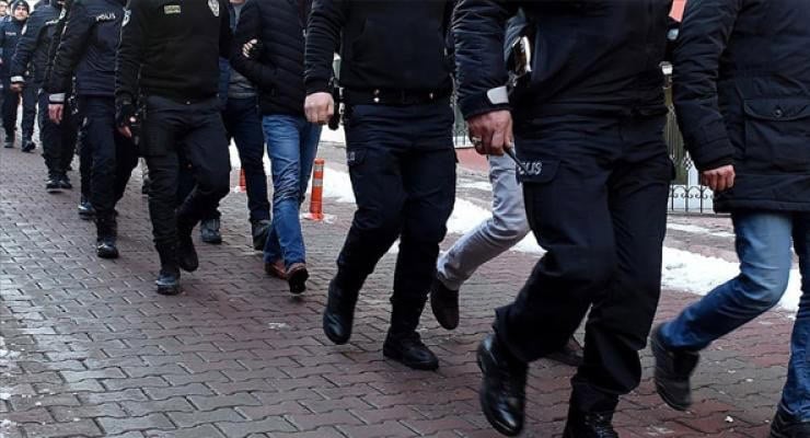 4 ilde, 'kripto para borsası dolandırıcılığı' operasyonu