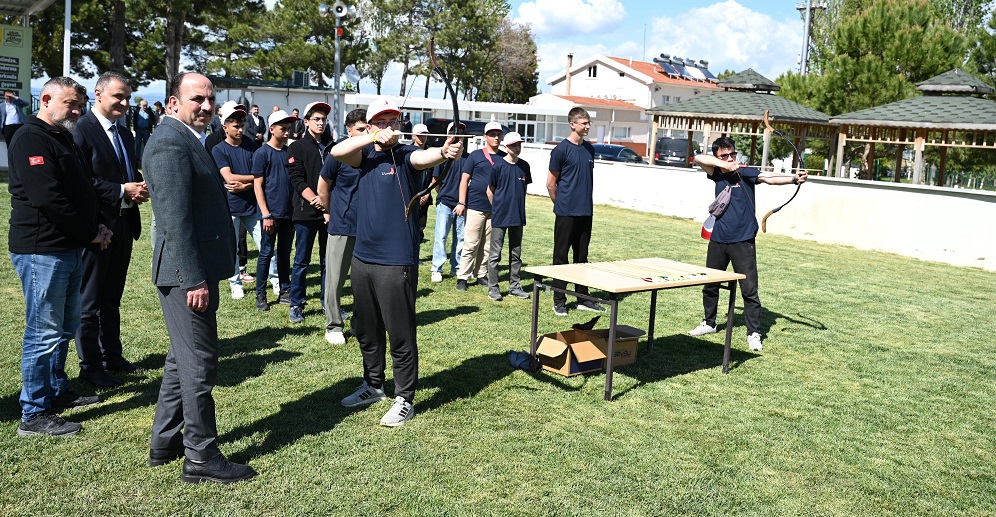 Başkan Altay öğrencilerle buluştu