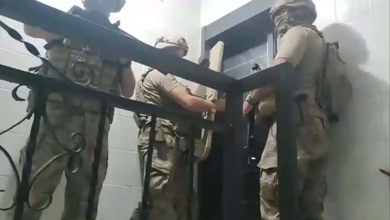 İzmir merkezli 4 ilde FETÖ'ye operasyon