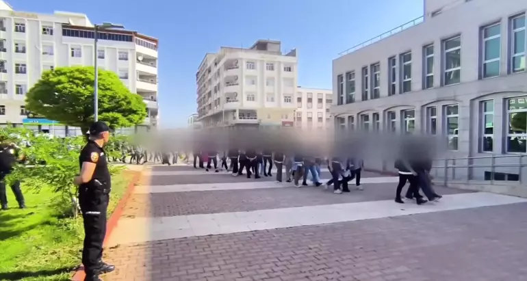 Yüzlerce vatandaşı dolandırmışlar!