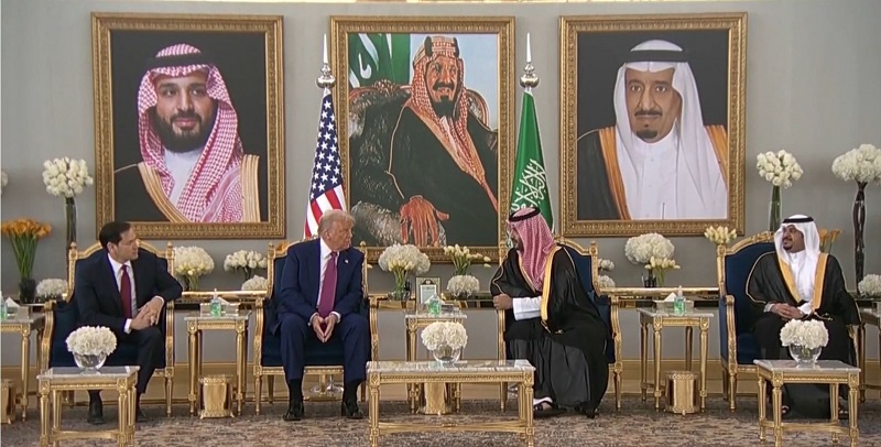 Trump Suudi Arabistan'da