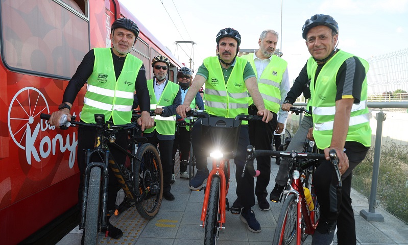 Altay Dünya Bisiklet Günü'nde pedal çevirdi