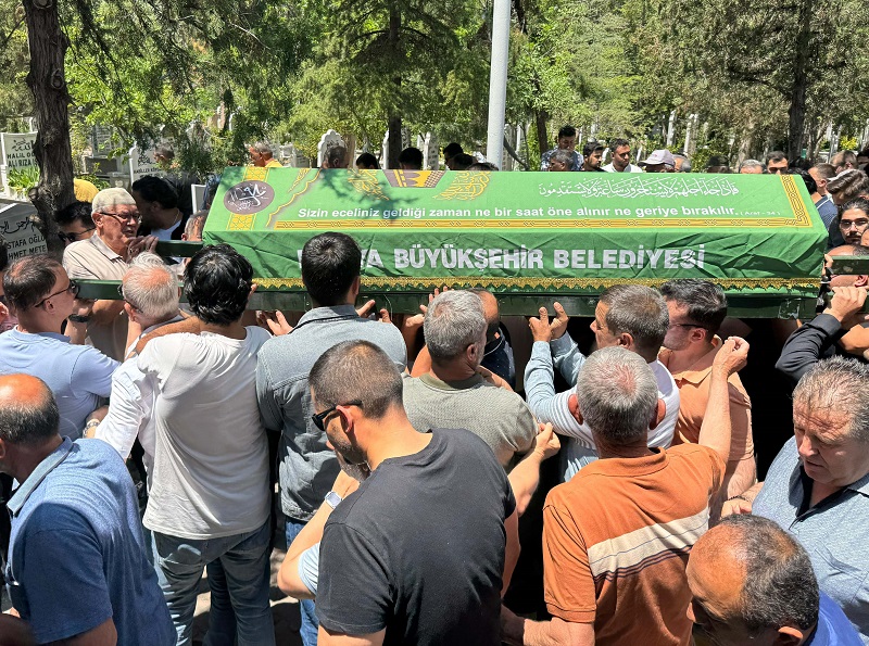Son yolculuğuna uğurlandı
