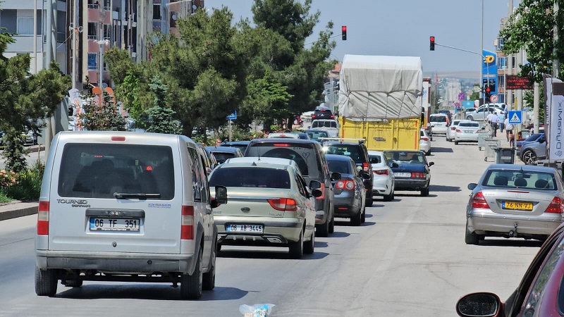 Karayollarında dönüş yoğunluğu