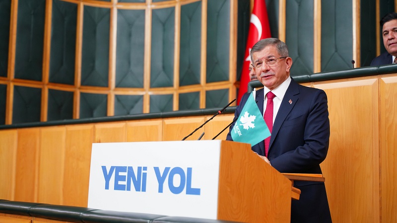 Davutoğlu: "Bu Eller Kanlı Ellerdir!"
