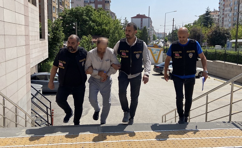 Banka şubesine tüfekle girdi