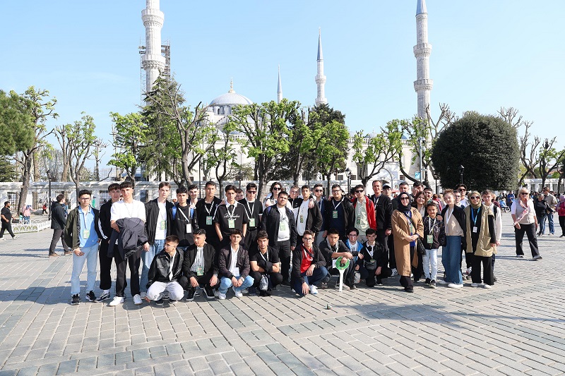 Binlerce öğrenci tarihi gezi fırsatını yakaladı