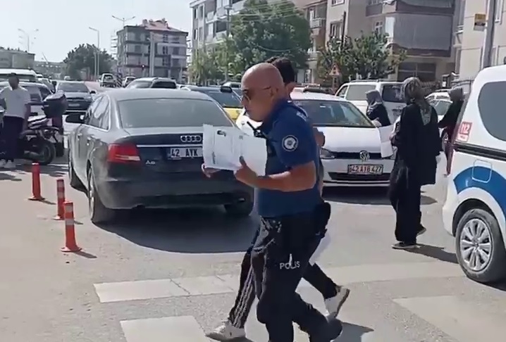 Konya polisi adayları sınava yetiştirdi