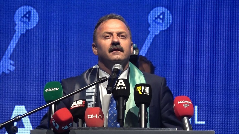 Yavuz Ağıralioğlu Konya'da konuştu