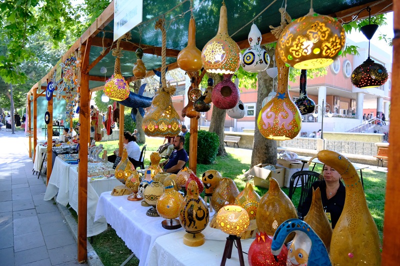 Sanat atölyeleri ilgi çekiyor