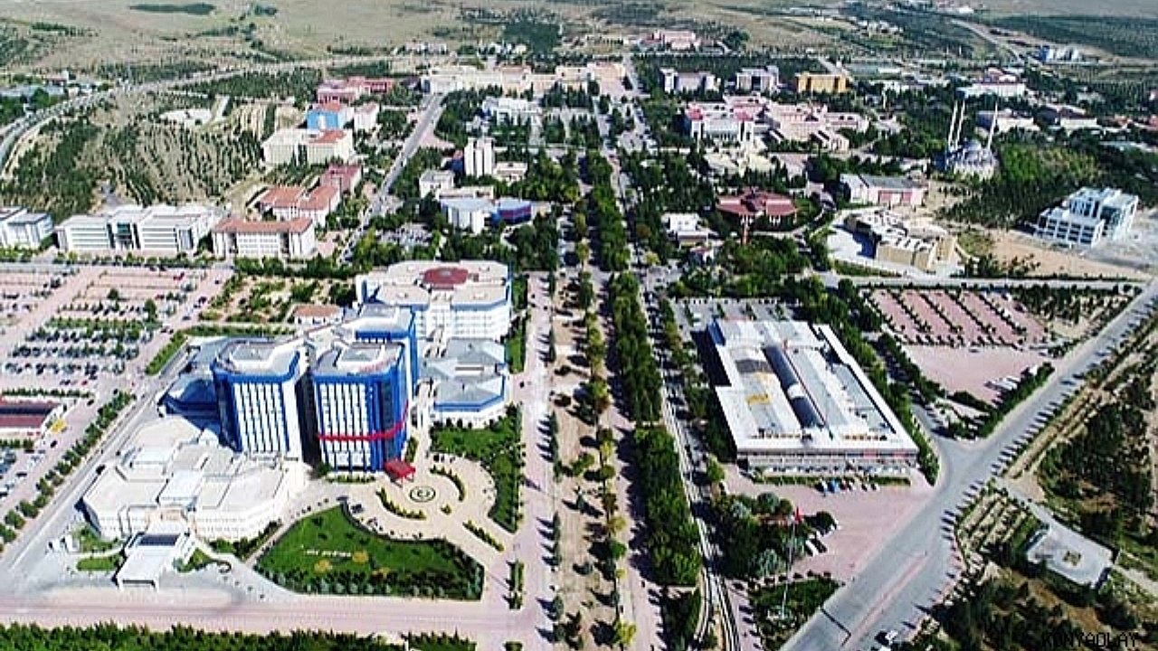 Selçuk Üniversitesi yıldız gibi parlıyor